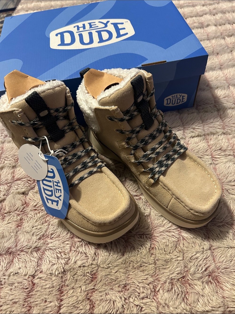 Hey Dude women’s suede Wendy Peak Apres Coated Twill Boots size 5